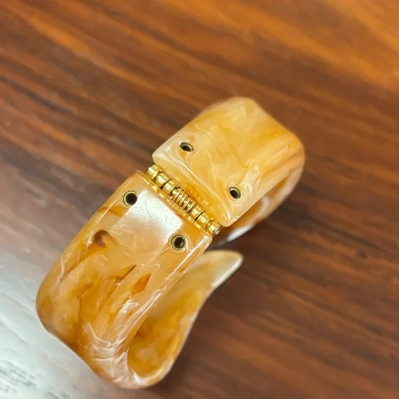 VTG Swirl Earth Tones Lucite Clamper Bracelet - Picture 6 of 8